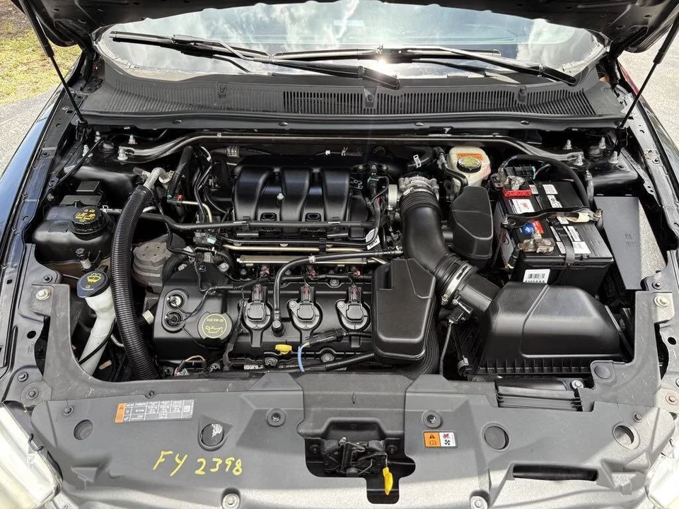 2014 Ford Taurus 5th Gen - Image 16 of 17