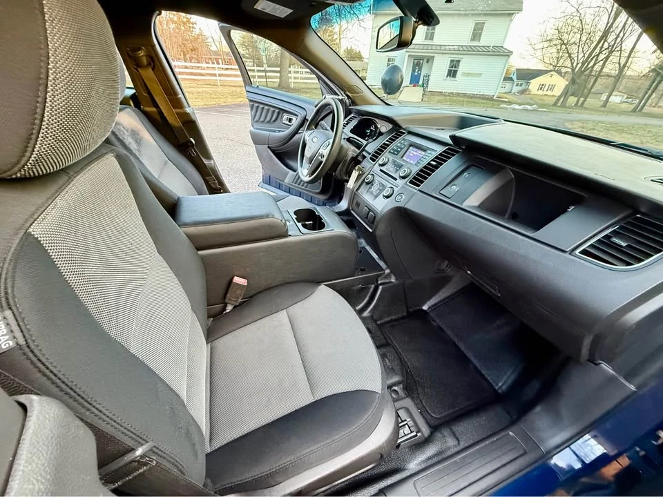 2014 Ford Taurus 5th Gen - Image 10 of 13