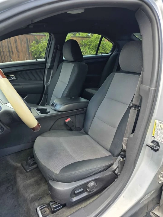 2014 Ford Taurus 6th Gen - Image 9 of 11