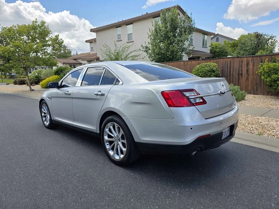 2014 Ford Taurus 6th Gen - Image 6 of 11