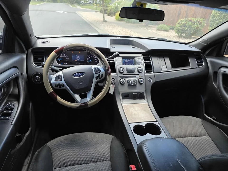 2014 Ford Taurus 6th Gen - Image 8 of 11