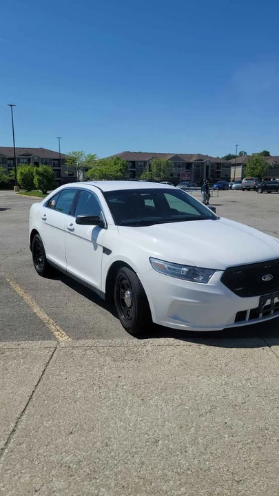 2014 Ford Taurus 6th Gen - Image 2 of 4