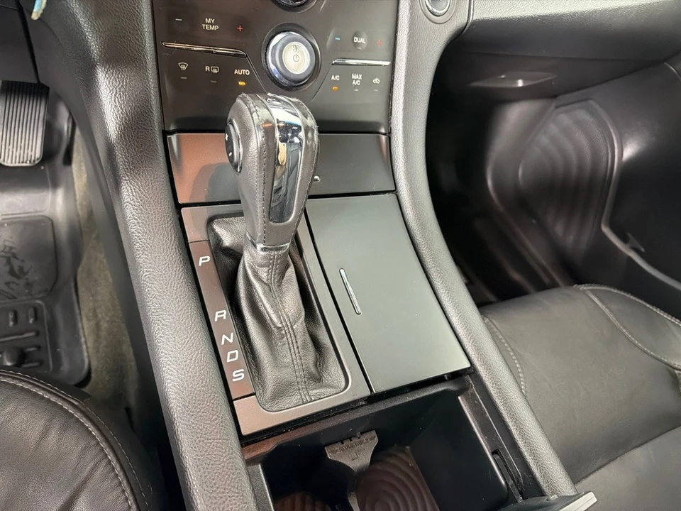 2014 Ford Taurus 6th Gen - Image 16 of 24