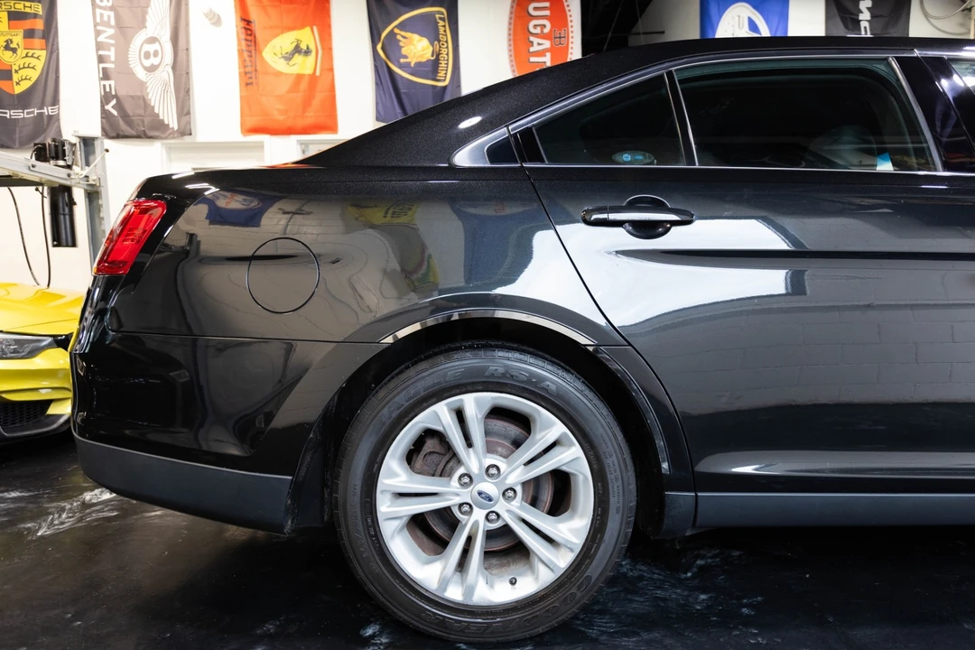 2014 Ford Taurus 6th Gen - Image 12 of 31