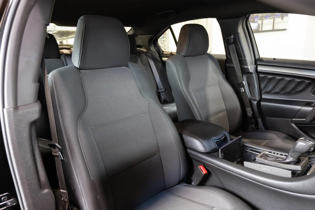 2014 Ford Taurus 6th Gen - Image 28 of 31
