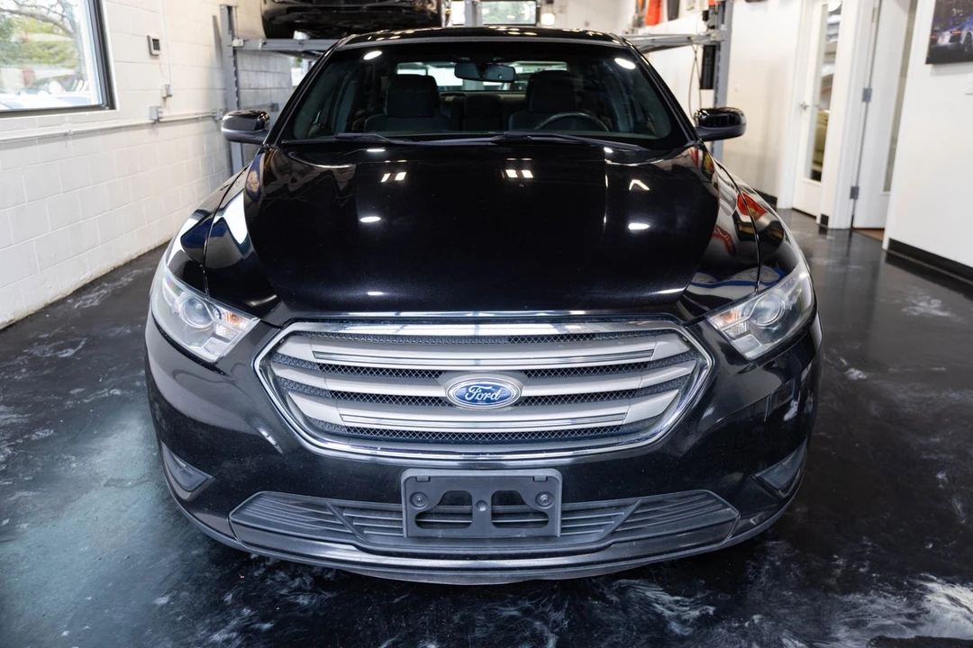 2014 Ford Taurus 6th Gen - Image 17 of 31