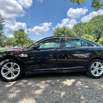 2014 Ford Taurus SEL Sedan