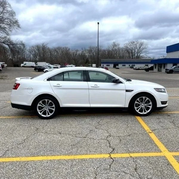 2014 Ford Taurus 5th Gen - Image 8 of 12