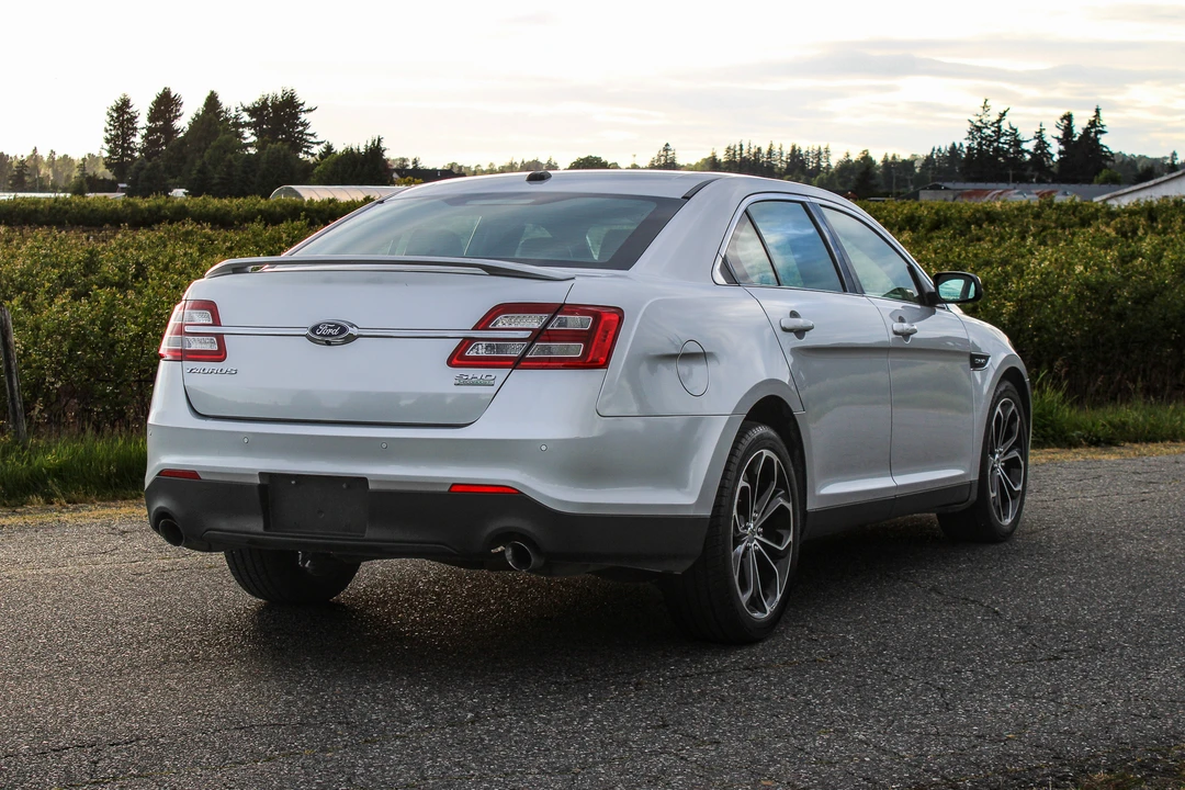 2014 Ford Taurus SHO 6th Gen - Image 12 of 31