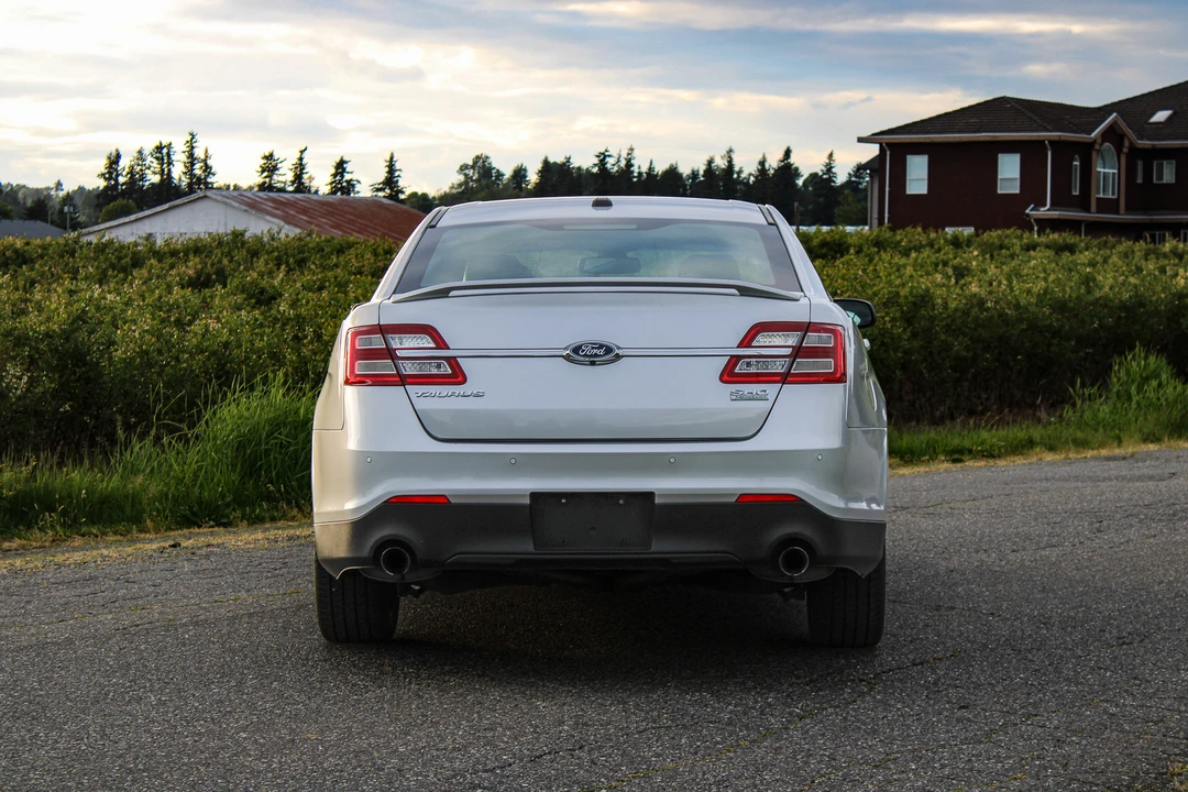 2014 Ford Taurus SHO 6th Gen - Image 13 of 31
