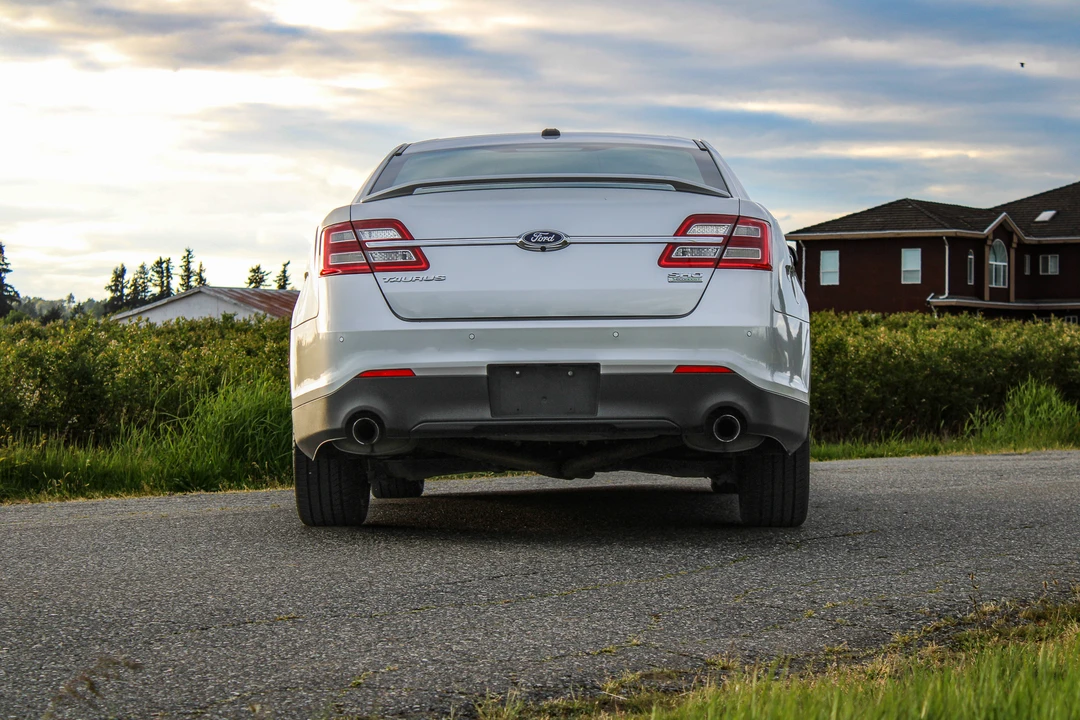 2014 Ford Taurus SHO 6th Gen - Image 14 of 31