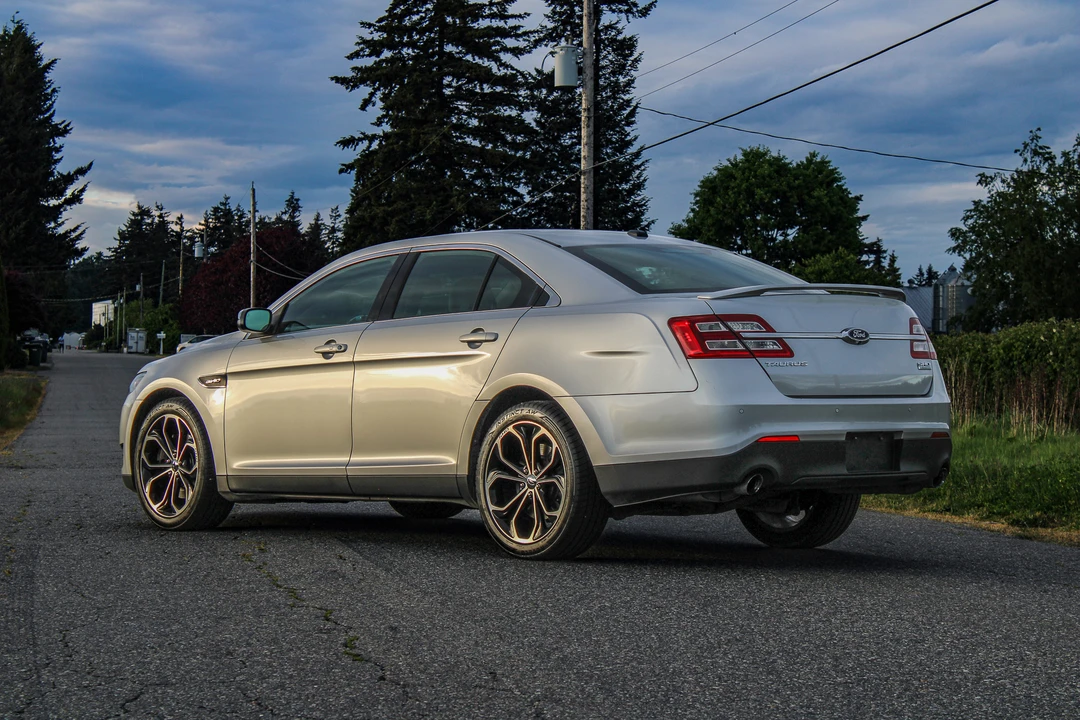 2014 Ford Taurus SHO 6th Gen - Image 15 of 31