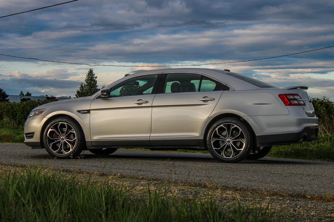 2014 Ford Taurus SHO 6th Gen - Image 17 of 31