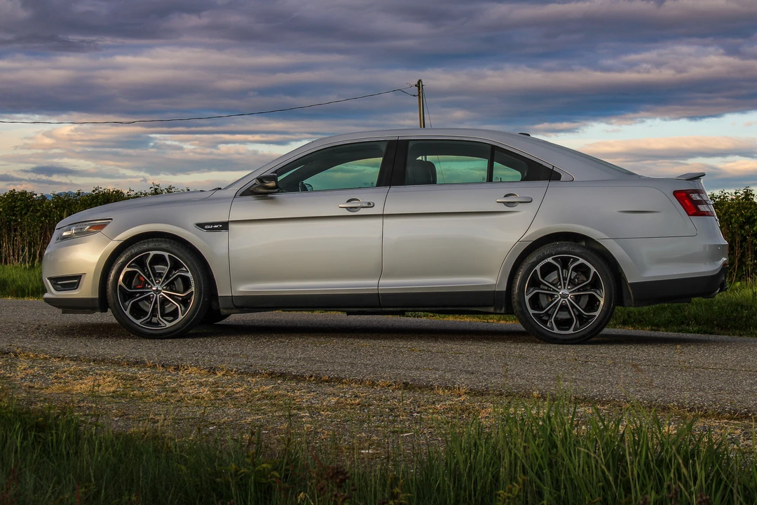 2014 Ford Taurus SHO 6th Gen - Image 18 of 31