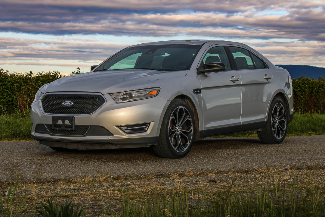 2014 Ford Taurus SHO 6th Gen - Image 3 of 31