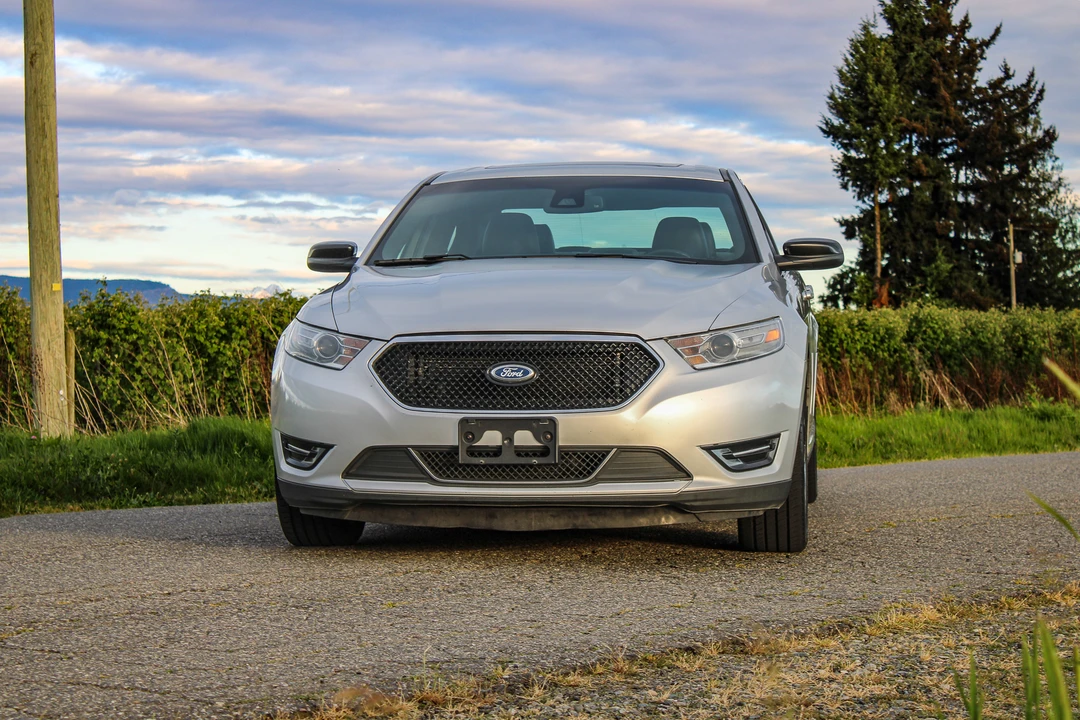 2014 Ford Taurus SHO 6th Gen - Image 4 of 31