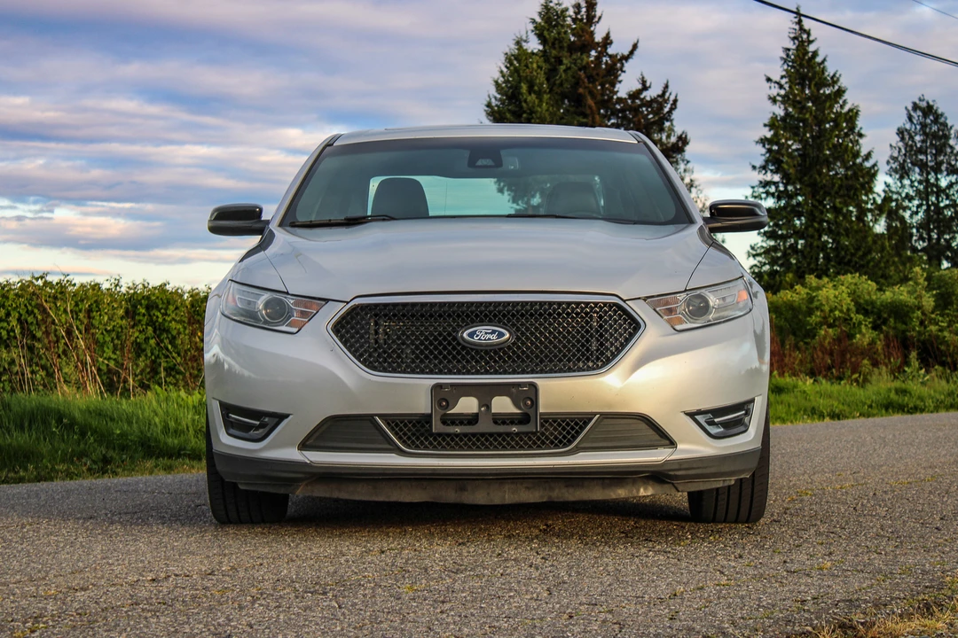 2014 Ford Taurus SHO 6th Gen - Image 5 of 31