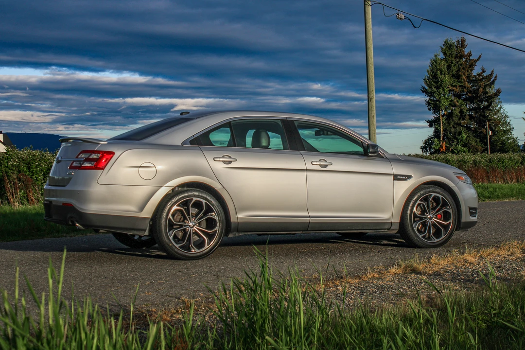 2014 Ford Taurus SHO 6th Gen - Image 25 of 31