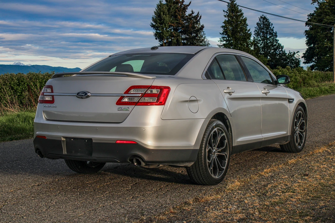 2014 Ford Taurus SHO 6th Gen - Image 27 of 31