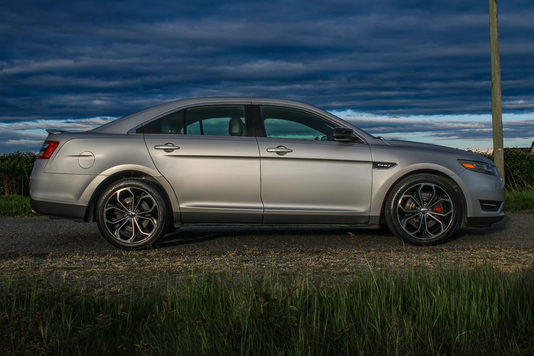 2014 Ford Taurus SHO 6th Gen - Image 24 of 31