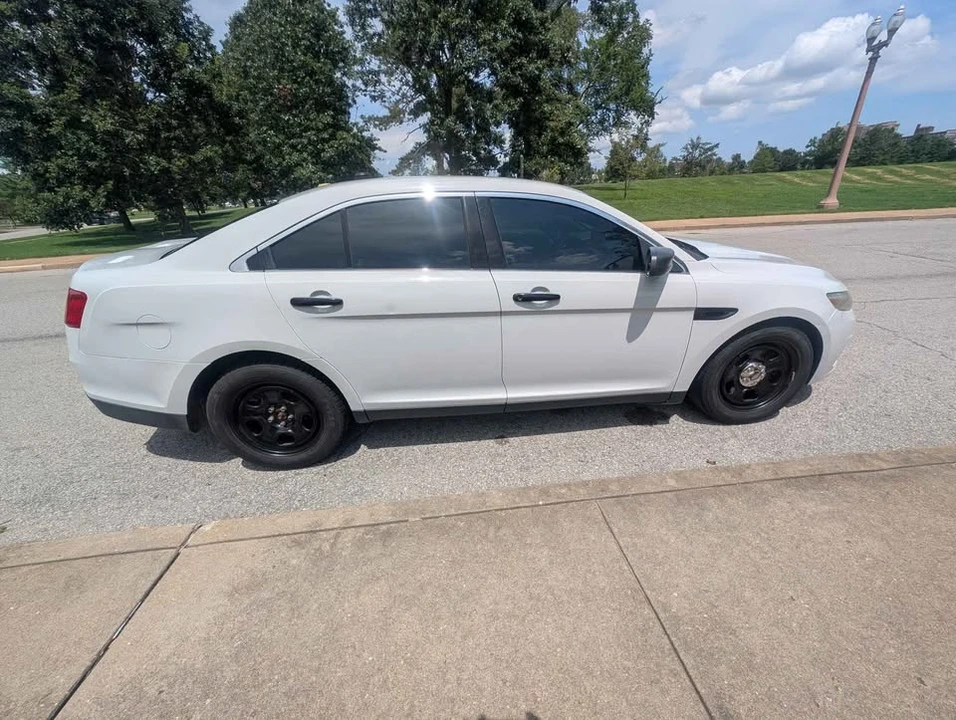 2014 Ford Taurus 6th Gen - Image 7 of 20