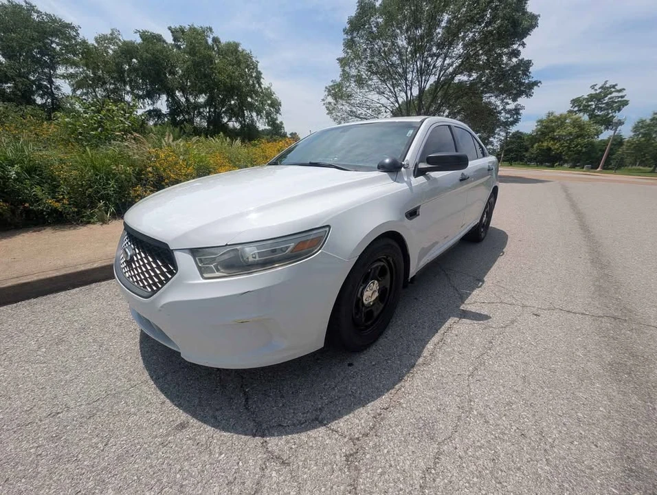 2014 Ford Taurus 6th Gen - Image 10 of 20