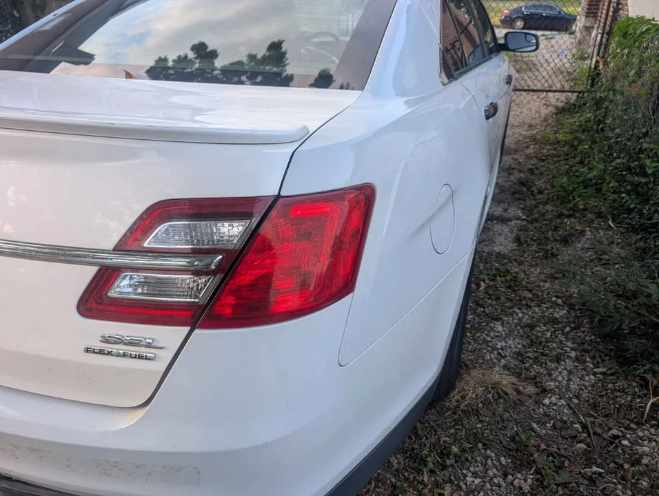 2014 Ford Taurus 6th Gen - Image 12 of 20