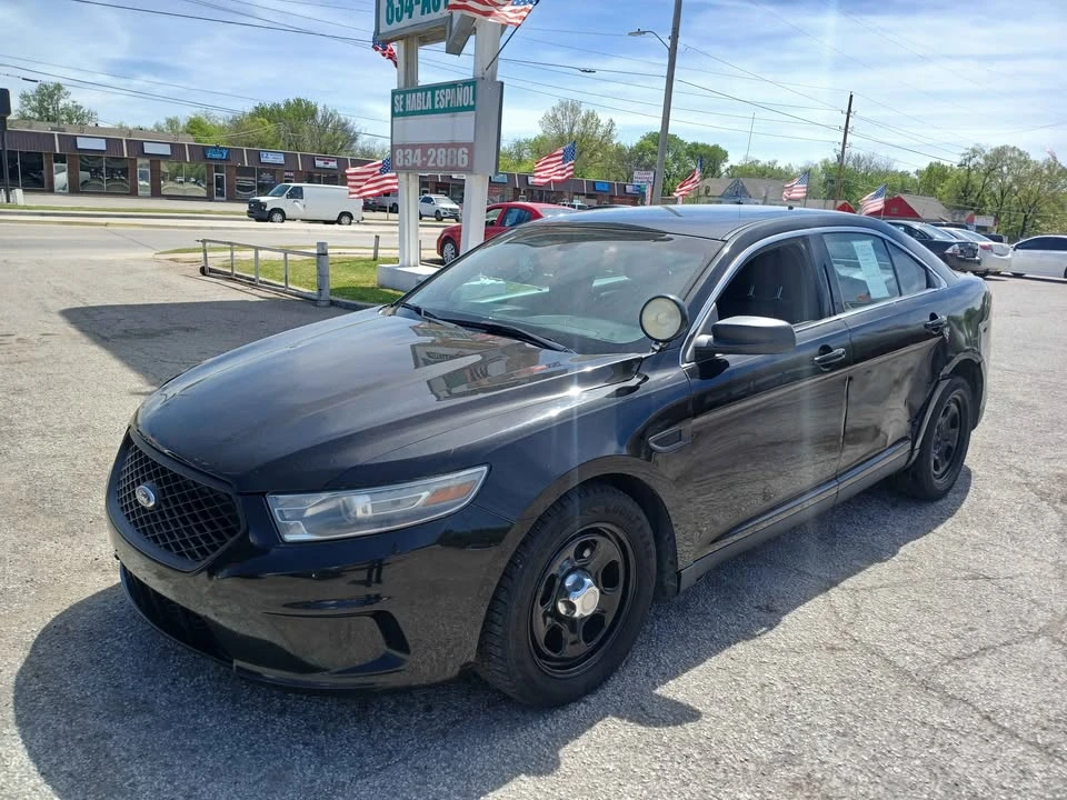 2014 Ford Taurus 6th Gen - Image 2 of 11