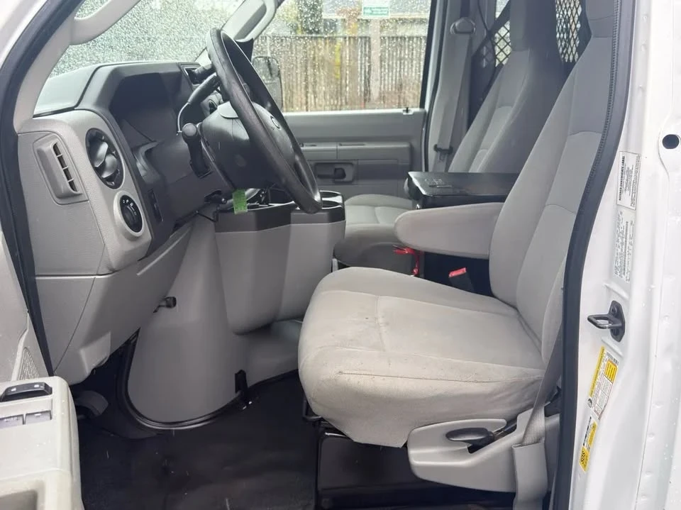 2014 Ford Econoline Van - Image 16 of 19
