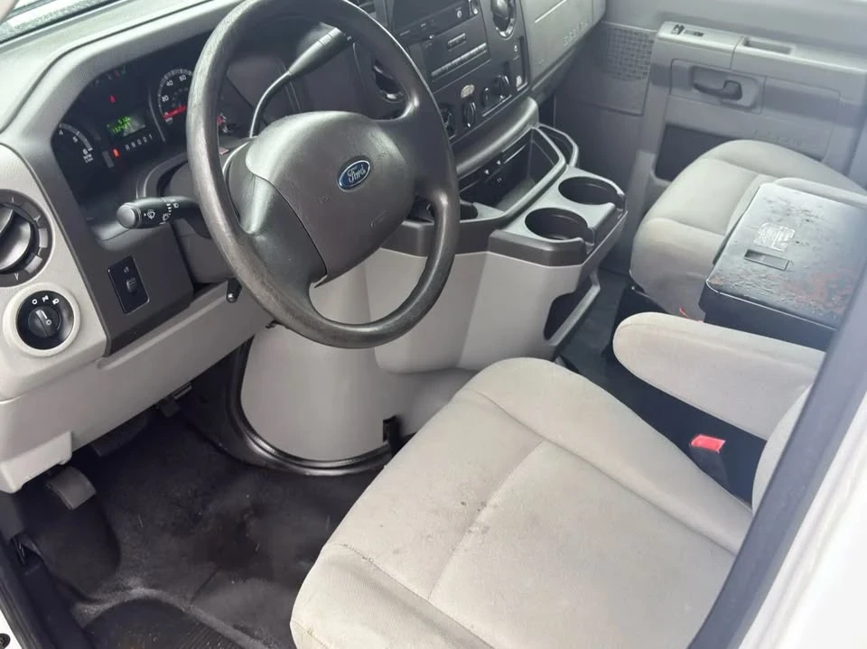 2014 Ford Econoline Van - Image 14 of 19