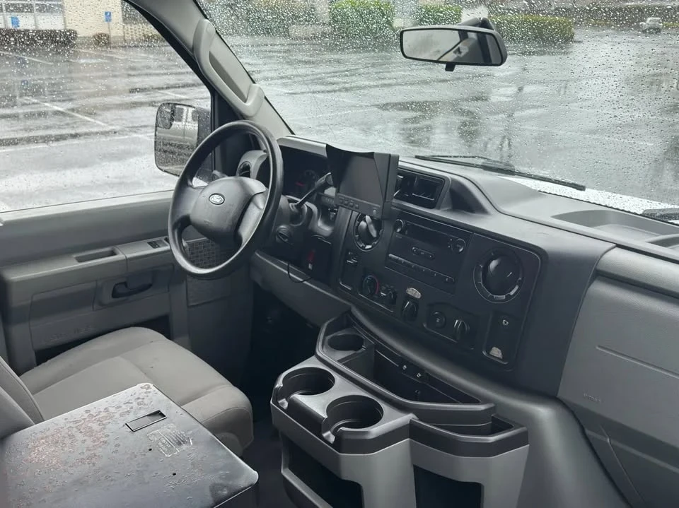 2014 Ford Econoline Van - Image 9 of 19