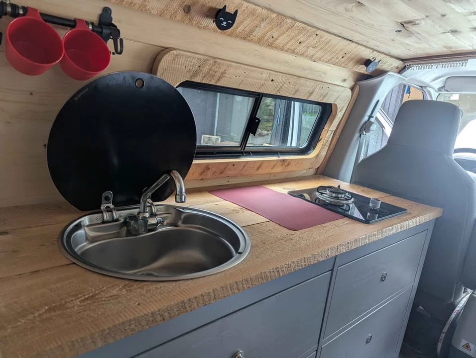 2014 Ford Econoline Van - Image 6 of 20