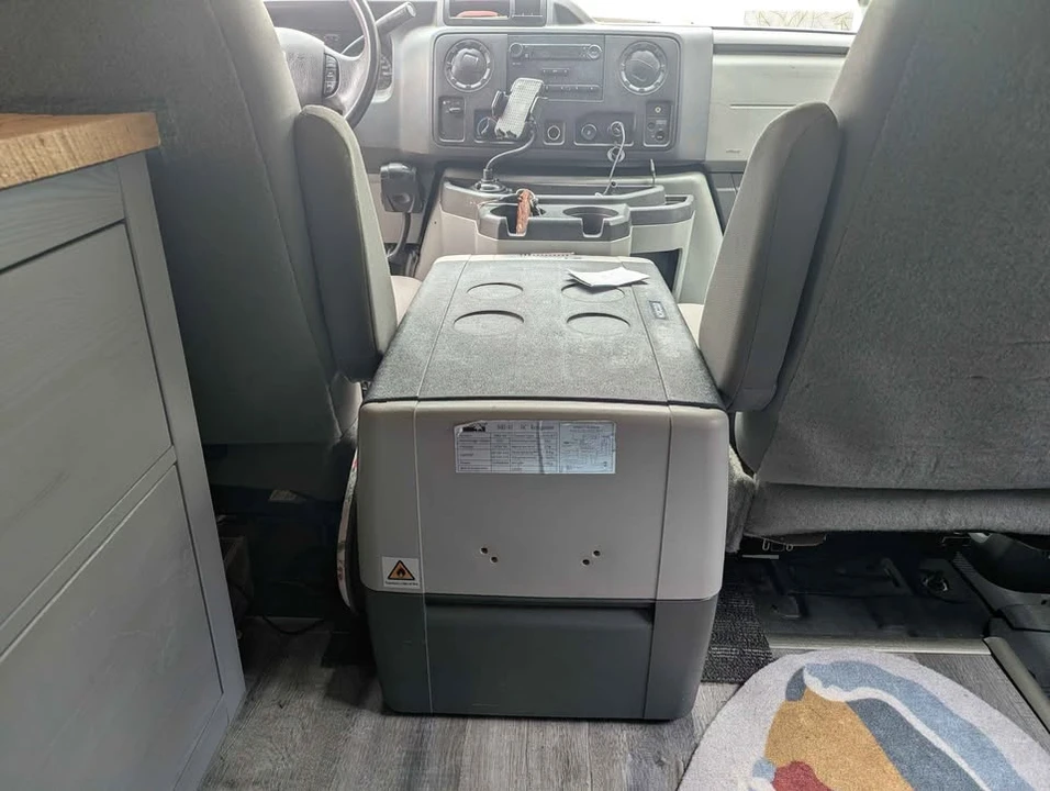 2014 Ford Econoline Van - Image 8 of 20