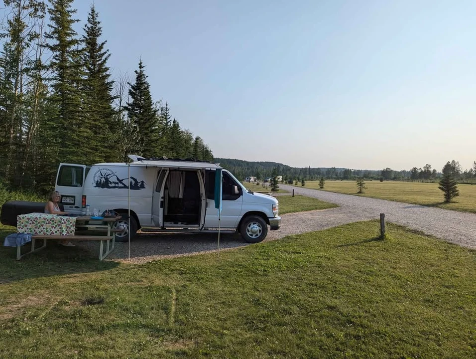2014 Ford Econoline Van - Image 10 of 20