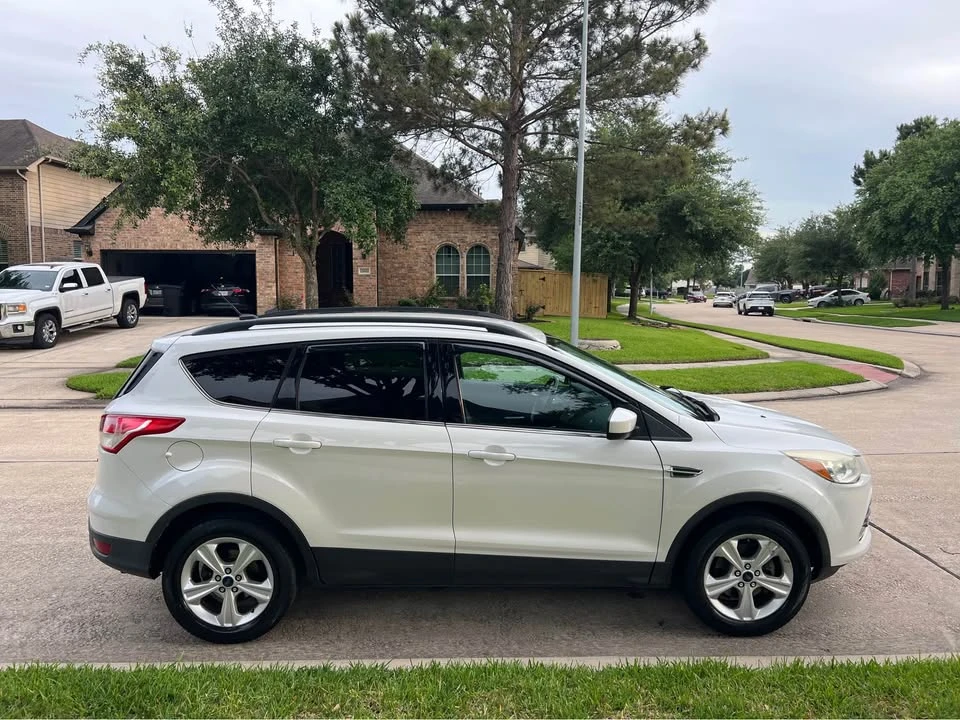 2014 Ford Escape - Image 8 of 20