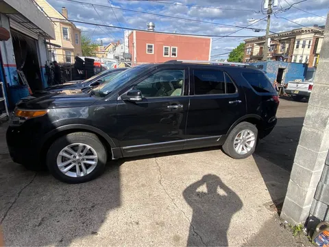 2014 Ford Explorer 5th Gen - Image 2 of 11