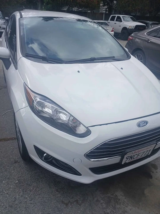2014 Ford Fiesta - Image 2 of 6