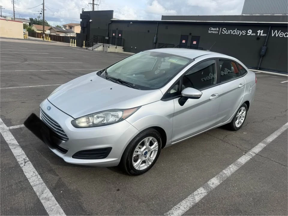 2014 Ford Fiesta - Image 2 of 10