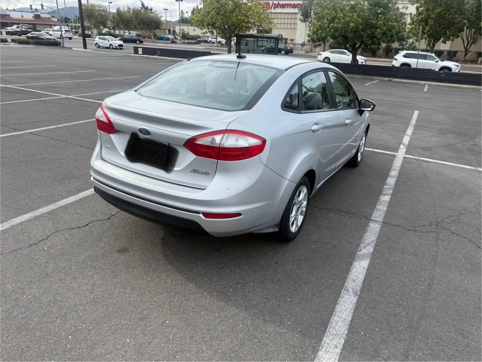 2014 Ford Fiesta - Image 6 of 10