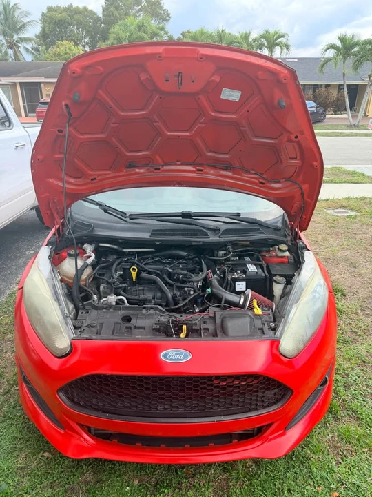 2014 Ford Fiesta - Image 2 of 10