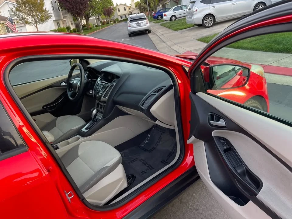 2014 Ford Focus 3rd Gen - Image 9 of 16