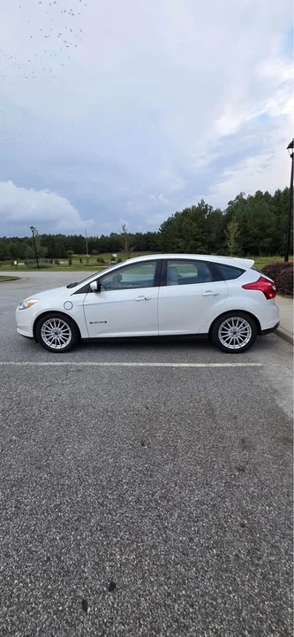 2014 Ford Focus 3rd Gen - Image 2 of 19
