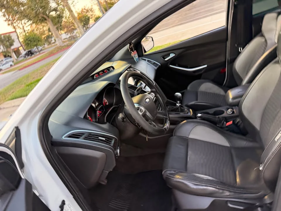 2014 Ford Focus ST 3rd Gen - Image 15 of 16