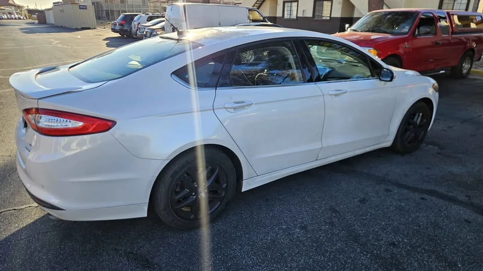 2014 Ford Fusion 2nd Gen - Image 3 of 5