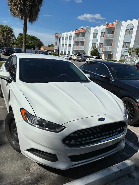 2014 Ford Fusion 2nd Gen - Image 3 of 3