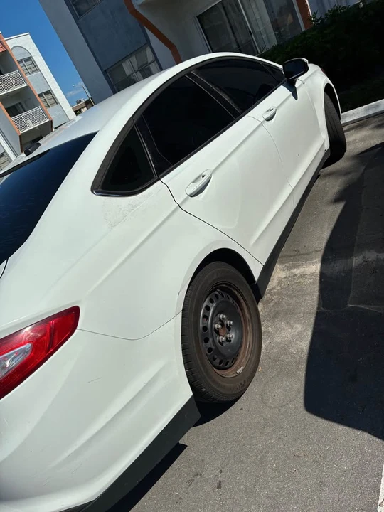 2014 Ford Fusion 2nd Gen - Image 2 of 3
