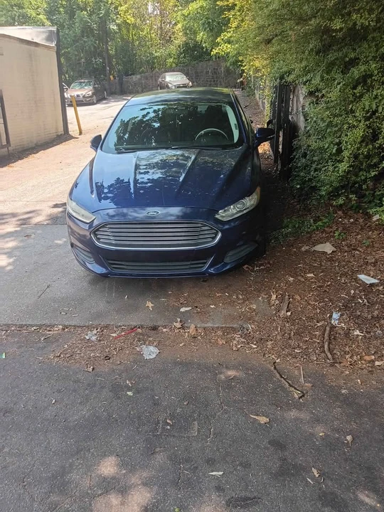 2014 Ford Fusion 2nd Gen - Image 2 of 10