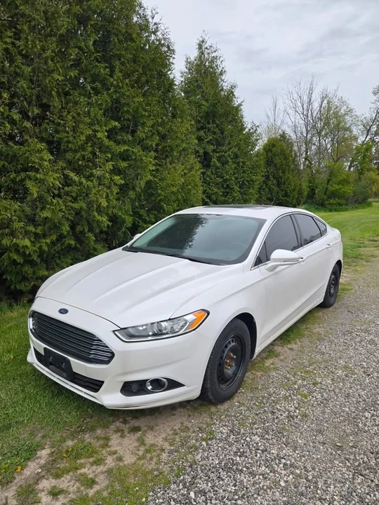 2014 Ford Fusion 2nd Gen - Image 2 of 14