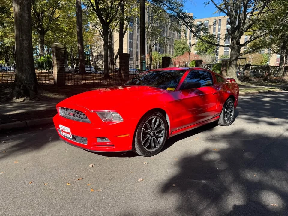 2014 Ford S197 Mustang - Image 2 of 10