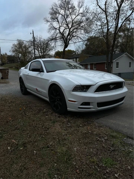 2014 Ford S197 Mustang - Image 2 of 6